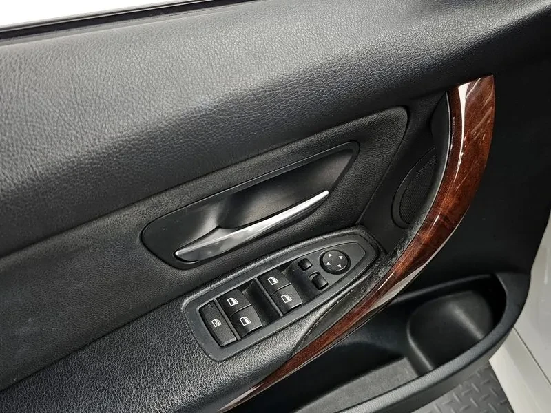 BMW 320 d, снимка 15 - Автомобили и джипове - 54205168