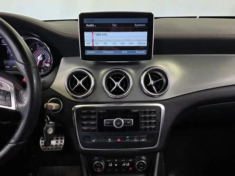 Mercedes-Benz CLA 45 AMG, снимка 14 - Автомобили и джипове - 56738160