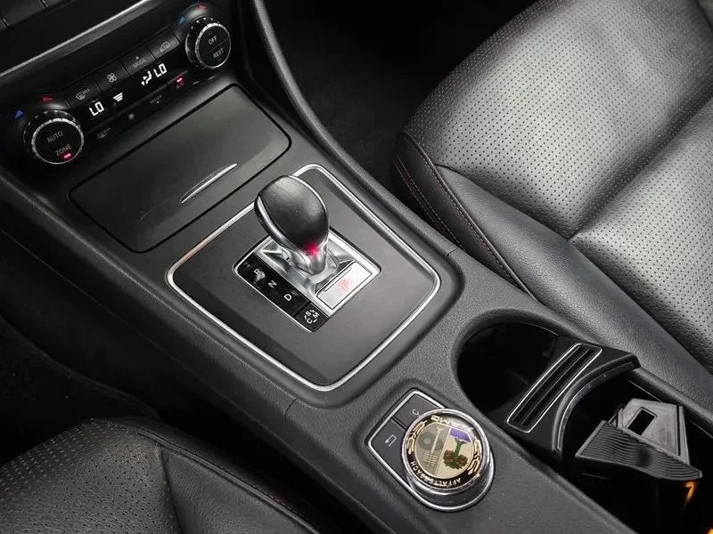 Mercedes-Benz CLA 45 AMG, снимка 9 - Автомобили и джипове - 56738160