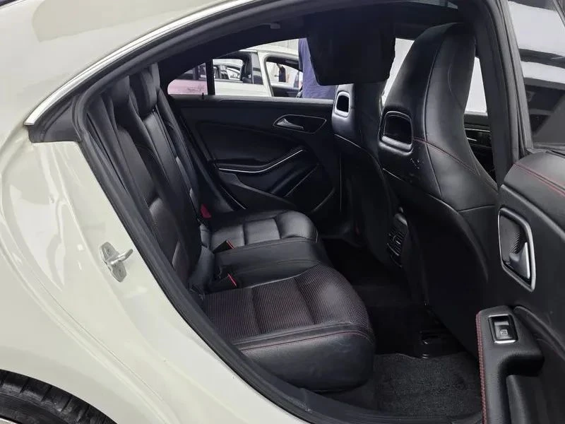 Mercedes-Benz CLA 45 AMG, снимка 12 - Автомобили и джипове - 56738160