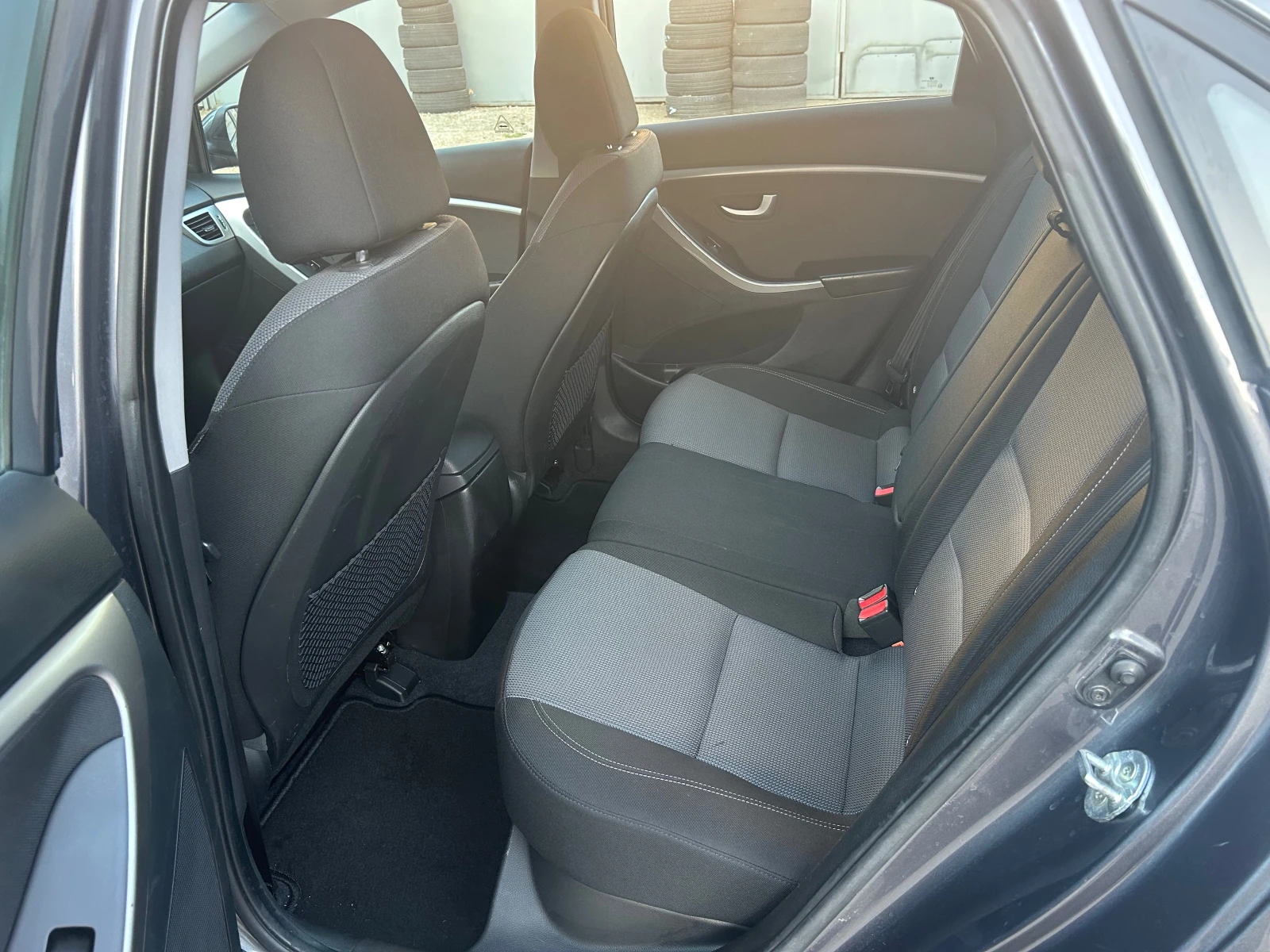 Hyundai I30 1.6crdi-110k.c-НАВИ-КАМЕРА-LED-FACE! - изображение 9