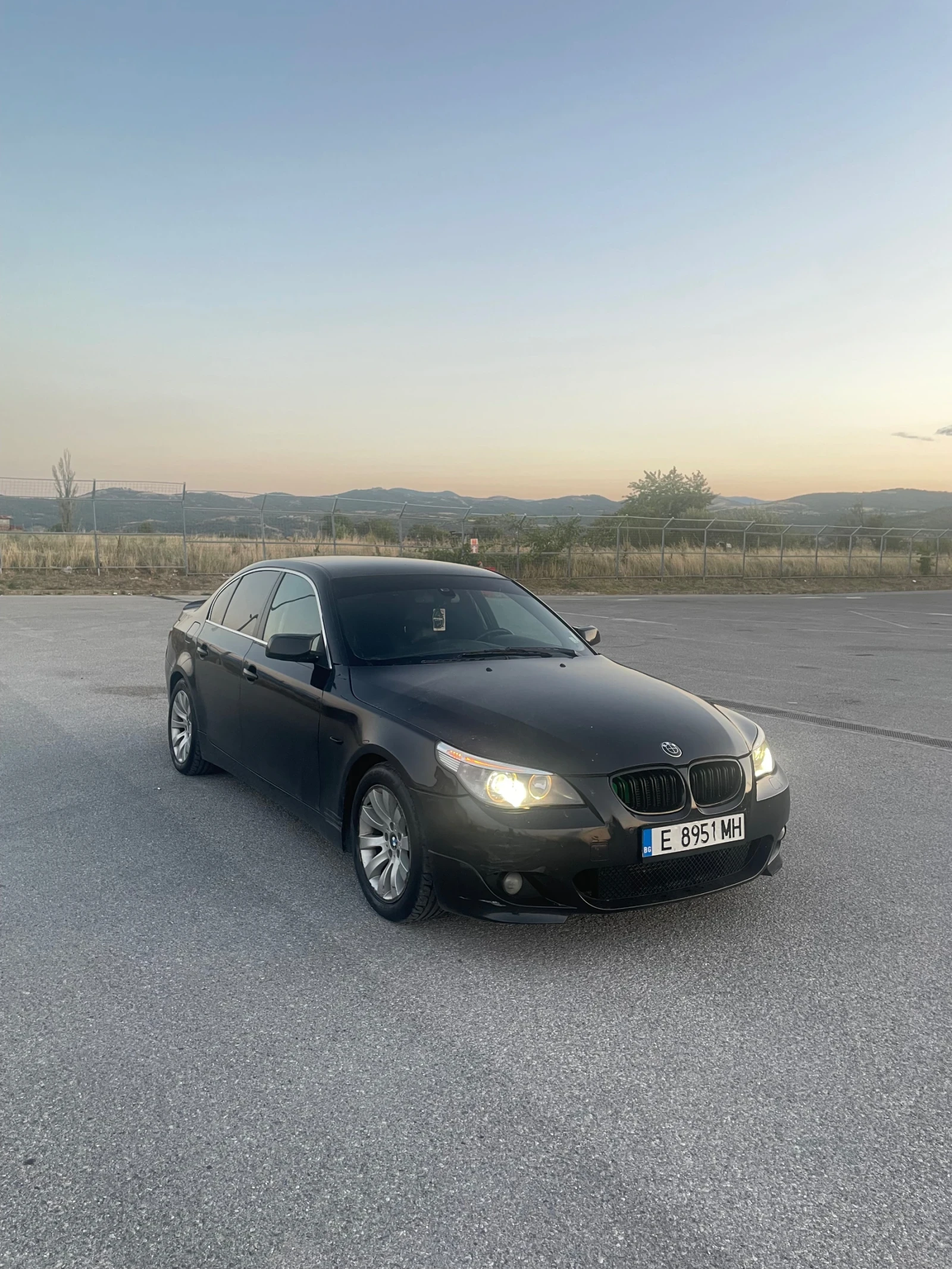 BMW 520  - изображение 9