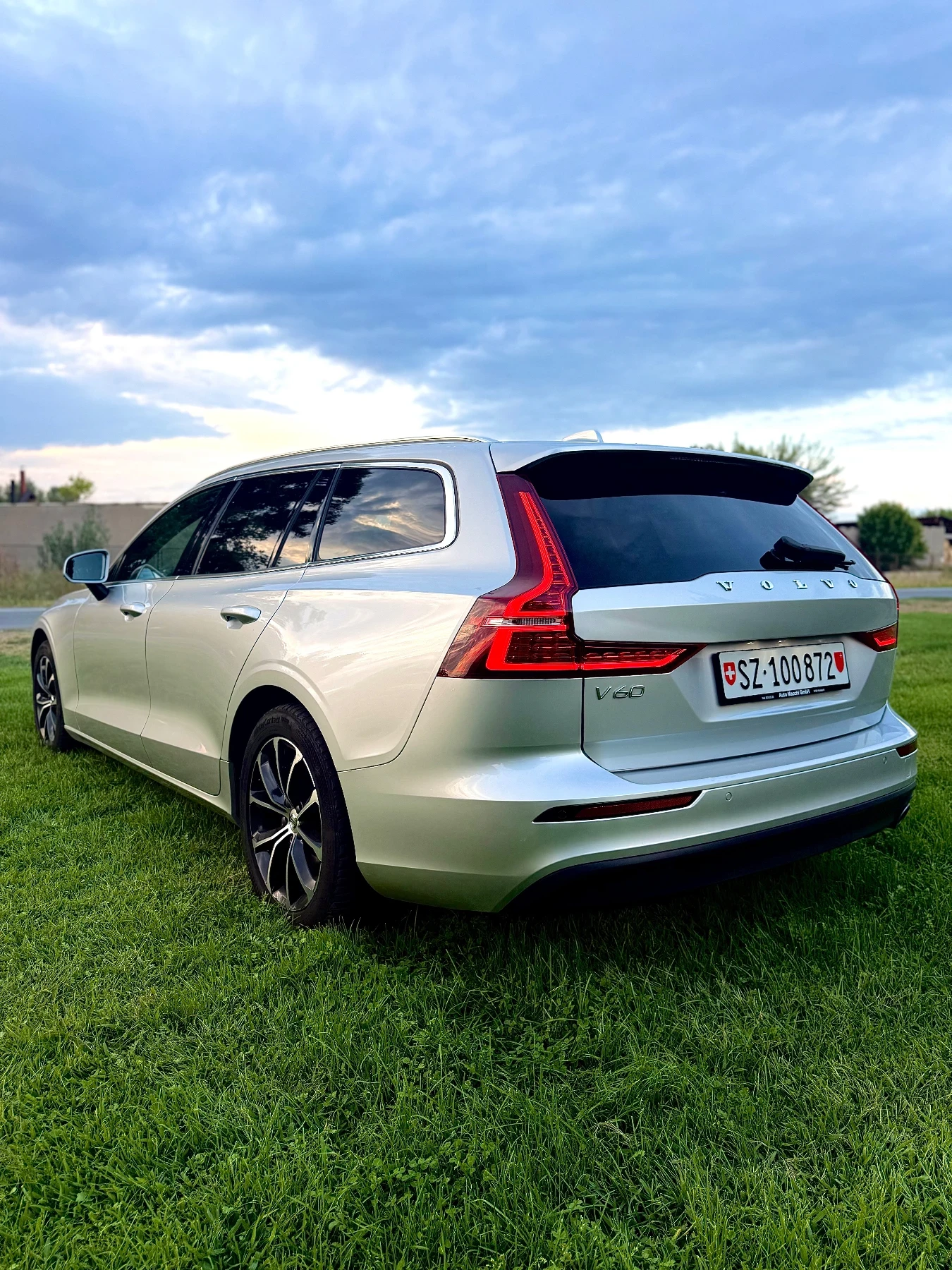 Volvo V60 R-Line / ШВЕЙЦАРИЯ - изображение 5