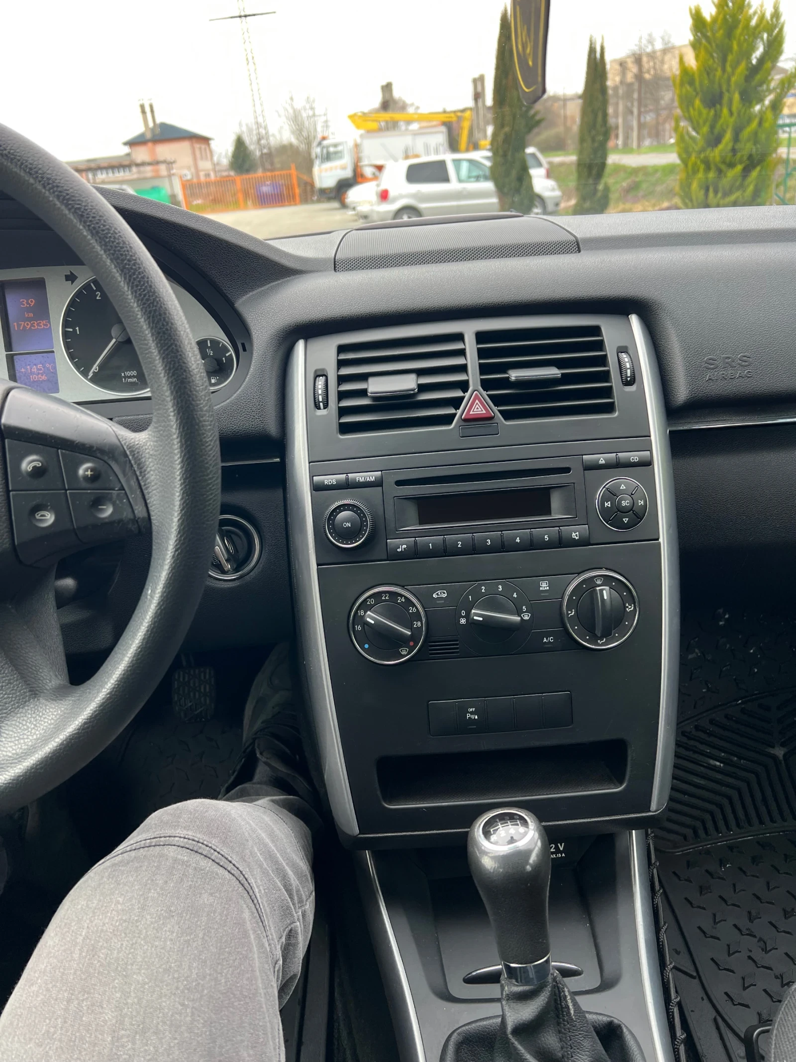 Mercedes-Benz C 180  - изображение 9