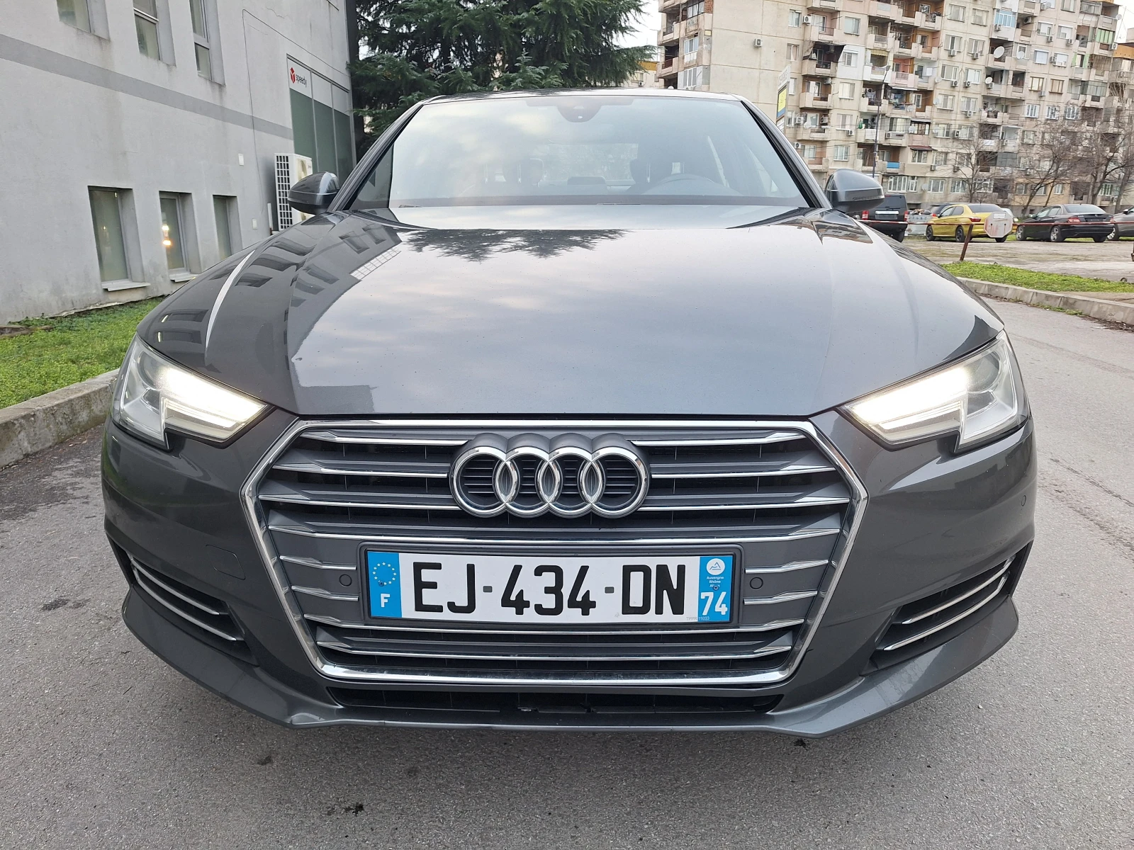 Audi A4 2.0d 150kc s-line - изображение 2