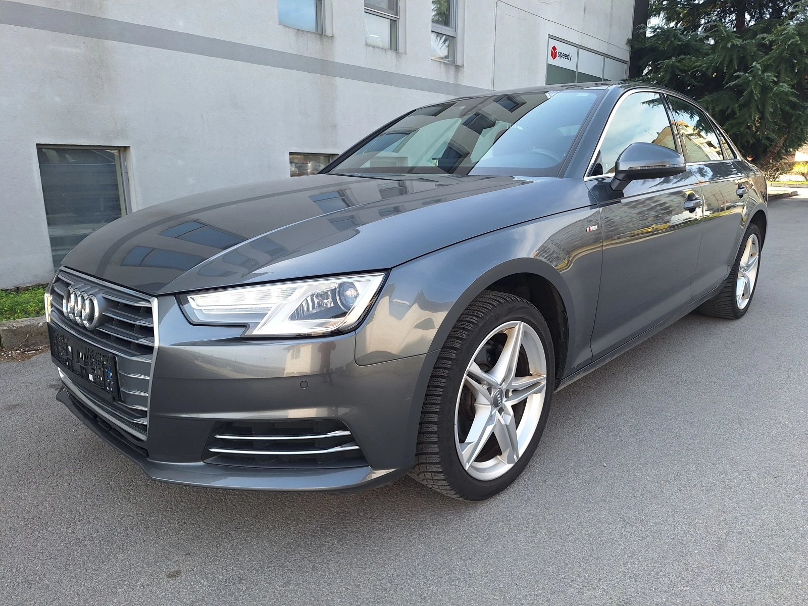 Audi A4 2.0d 150kc s-line, снимка 3 - Автомобили и джипове - 53862524