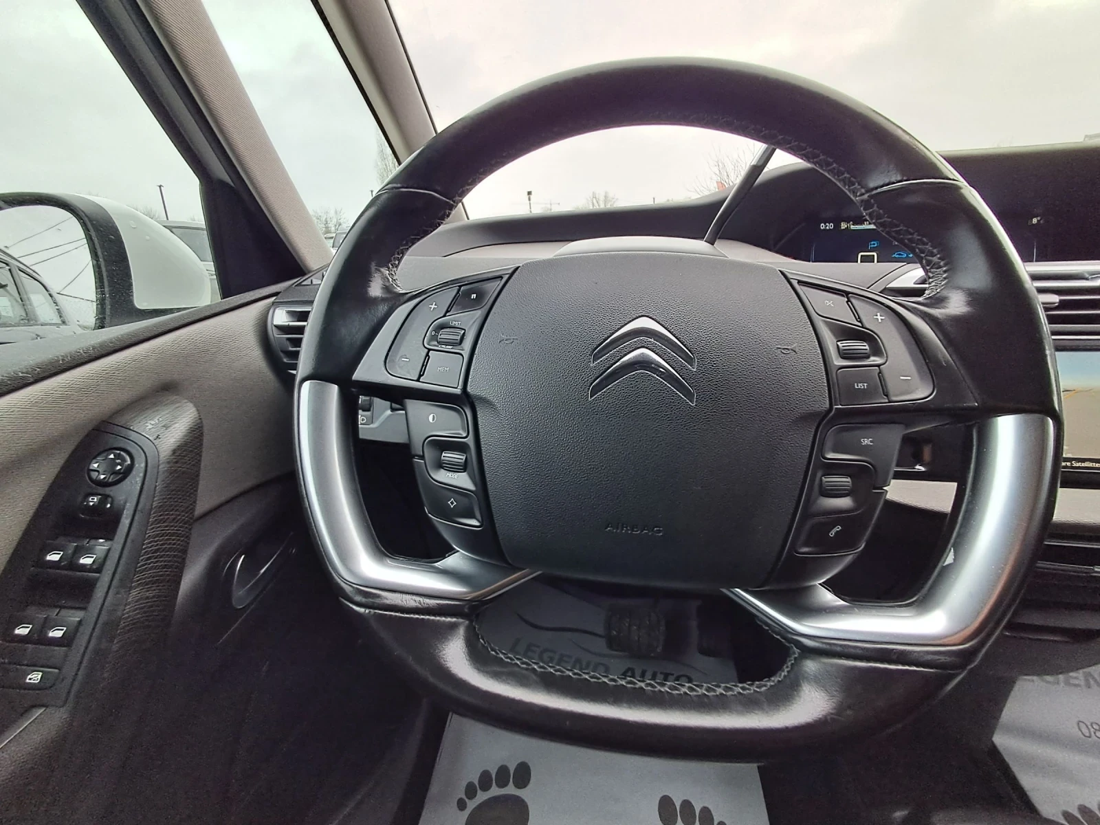 Citroen Grand C4 Picasso 2.0HDI EXECUTIVE 7места АВТОМАТИК НАВИГАЦИЯ, снимка 12 - Автомобили и джипове - 53514886
