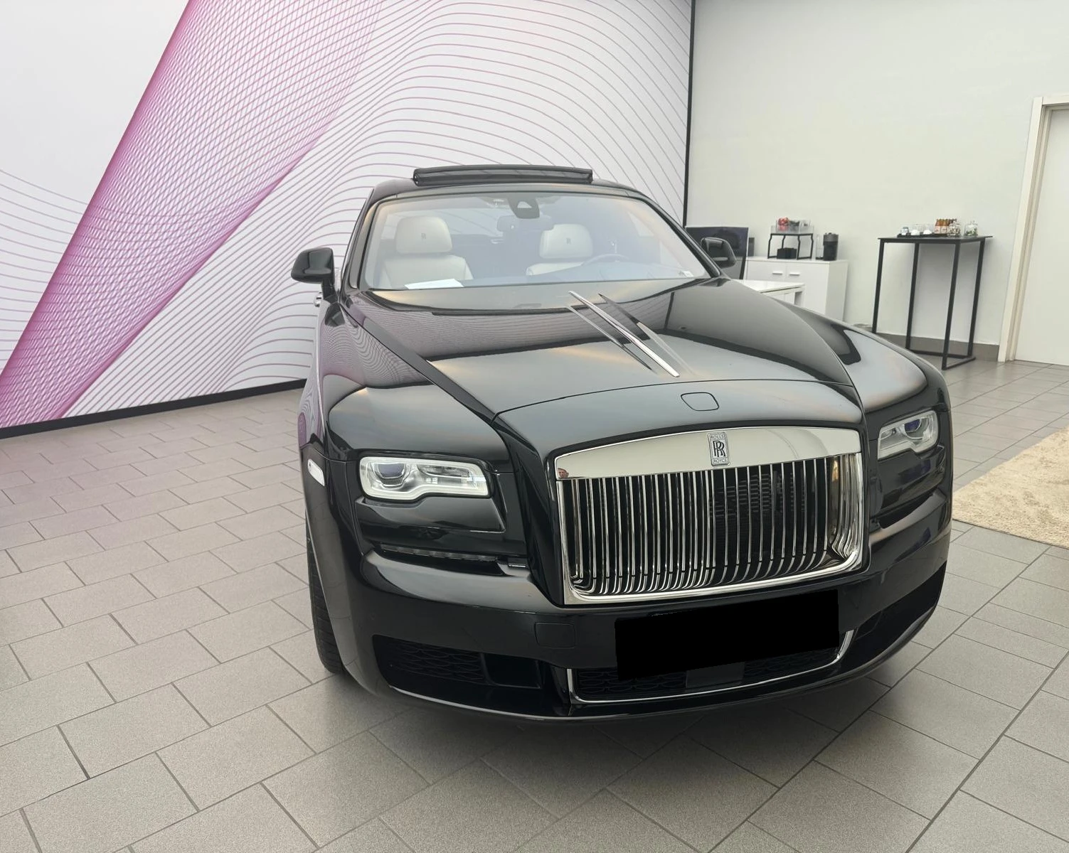 Rolls-Royce Ghost 6.6 V12 Twin-Turbo, снимка 2 - Автомобили и джипове - 53809875