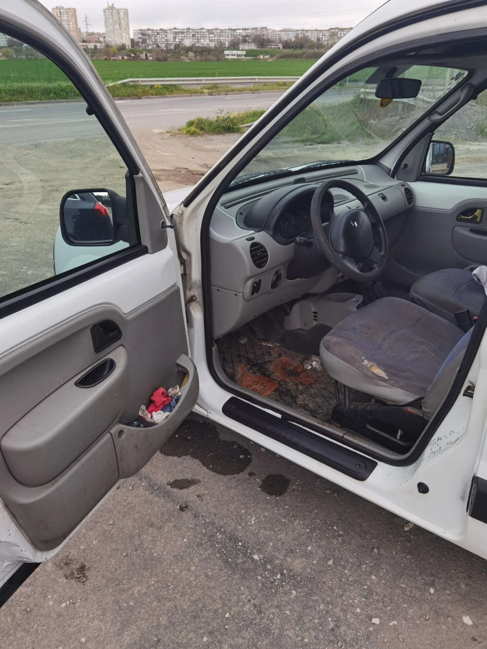 Renault Kangoo 1.9, снимка 7 - Автомобили и джипове - 54151020