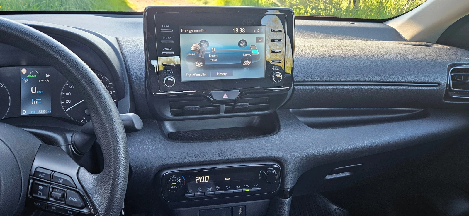 Toyota Yaris, снимка 6 - Автомобили и джипове - 54556304