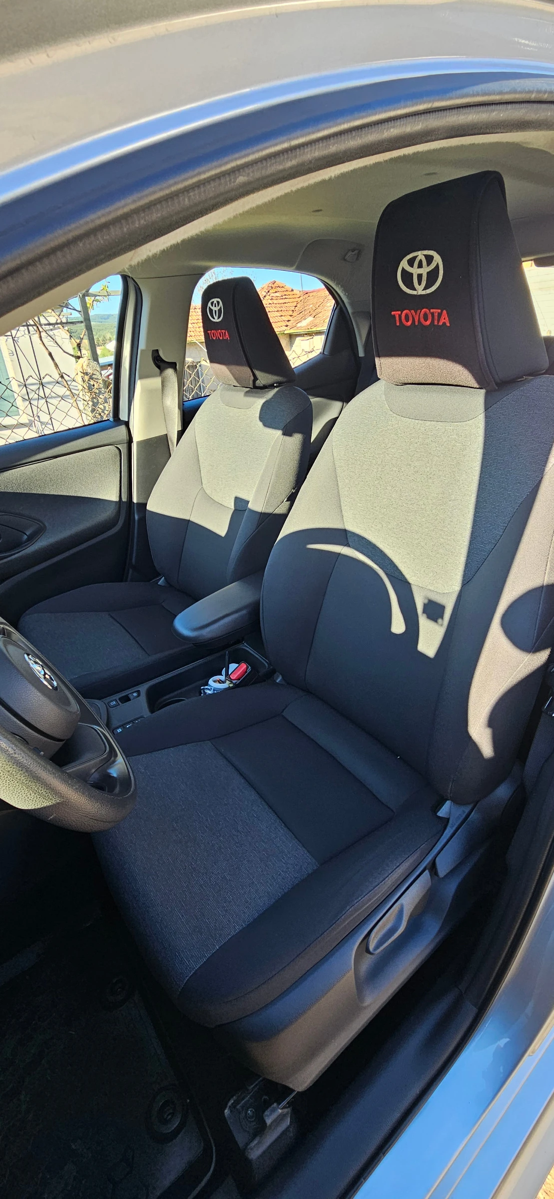 Toyota Yaris, снимка 9 - Автомобили и джипове - 54556304