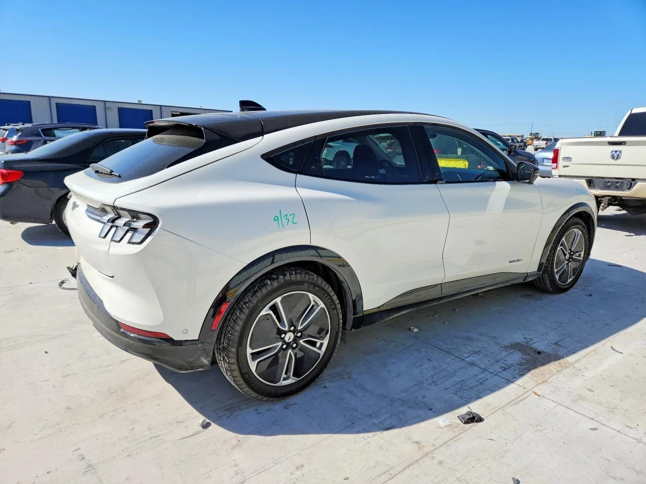 Ford Mustang Mach-E Premium RWD, снимка 3 - Автомобили и джипове - 54804716