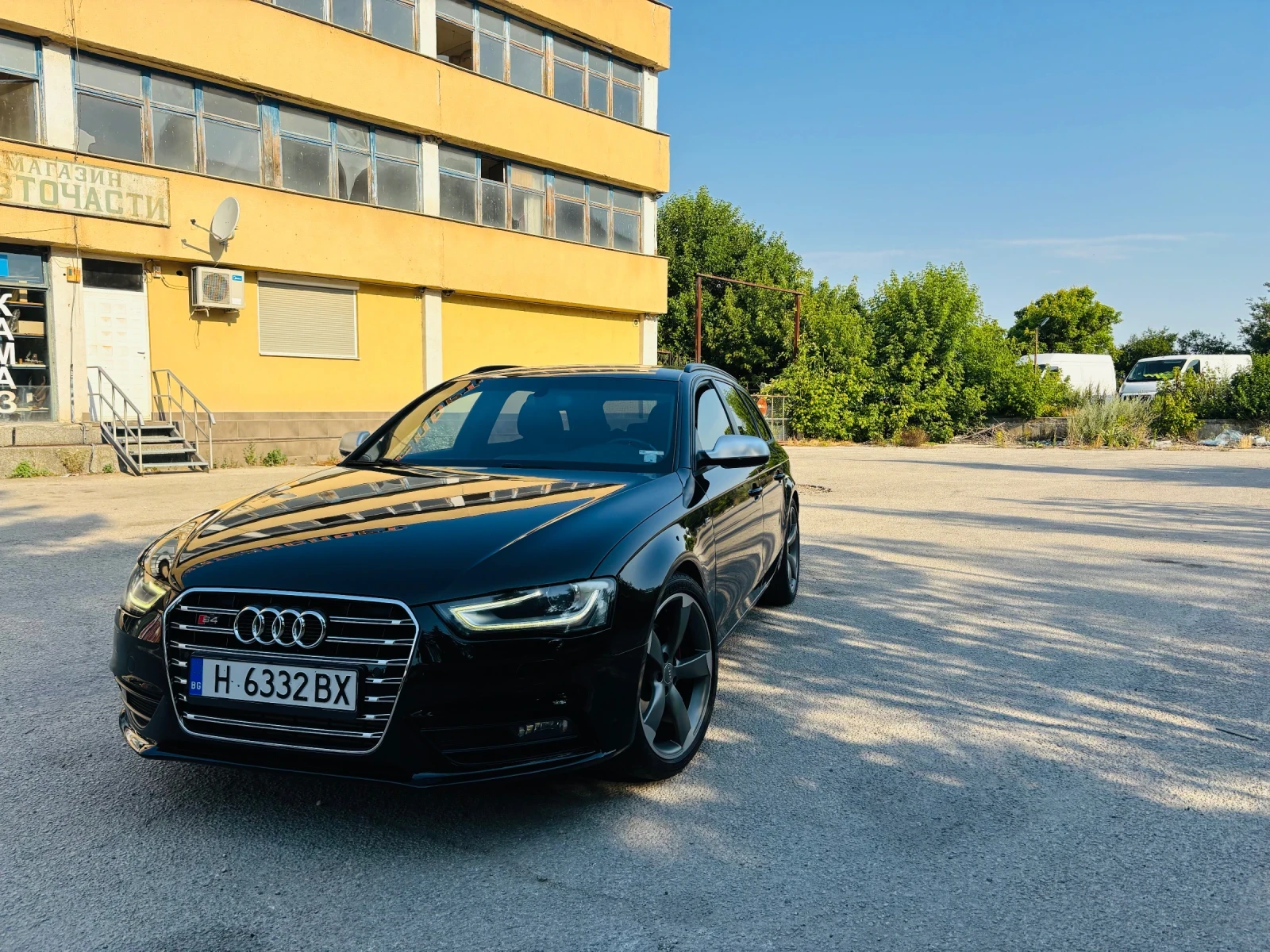 Audi A4, снимка 2 - Автомобили и джипове - 54935694