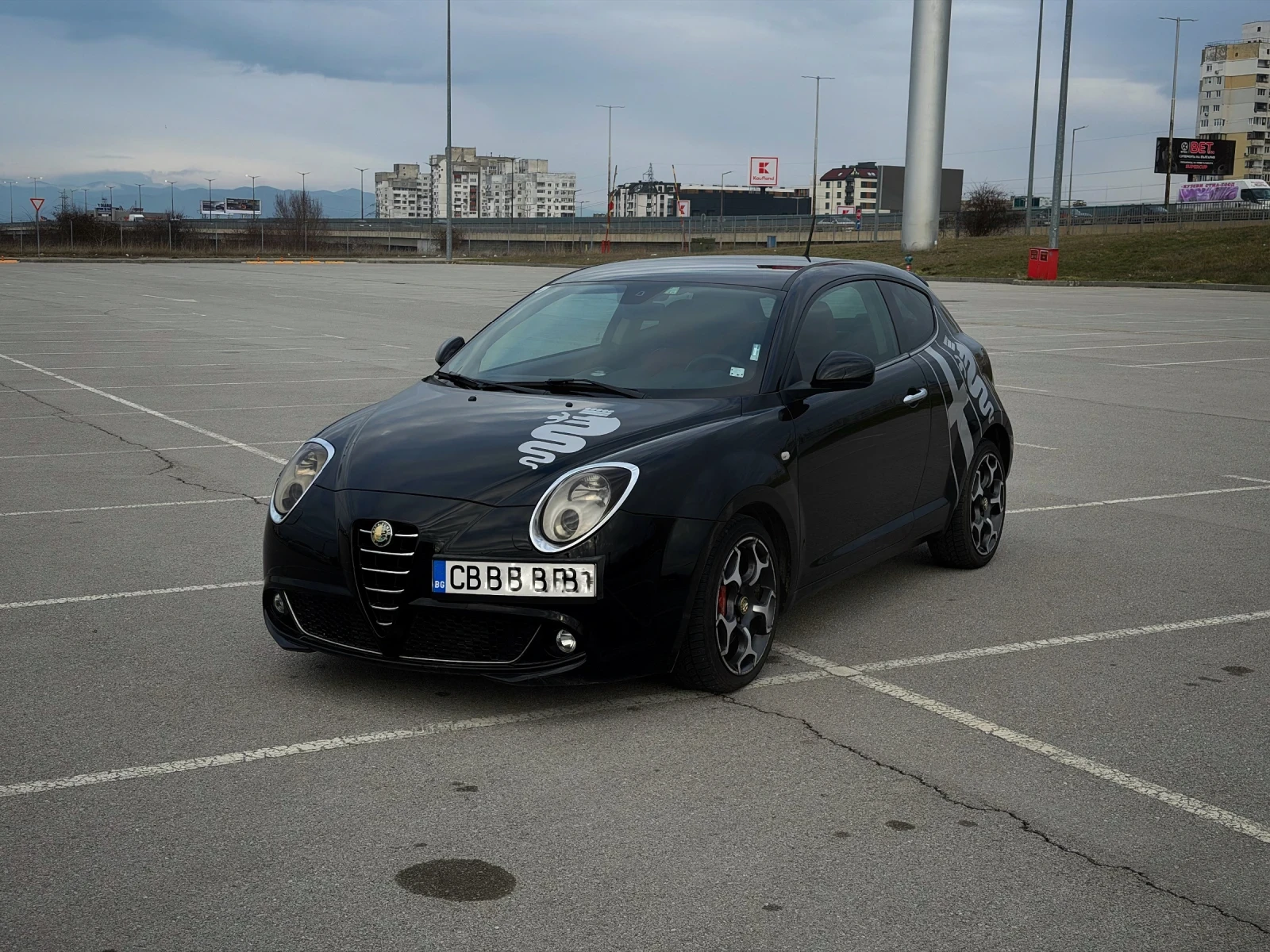 Alfa Romeo MiTo 1.4T 155к.c. / Кожа / QV / BOSE, снимка 7 - Автомобили и джипове - 54986196