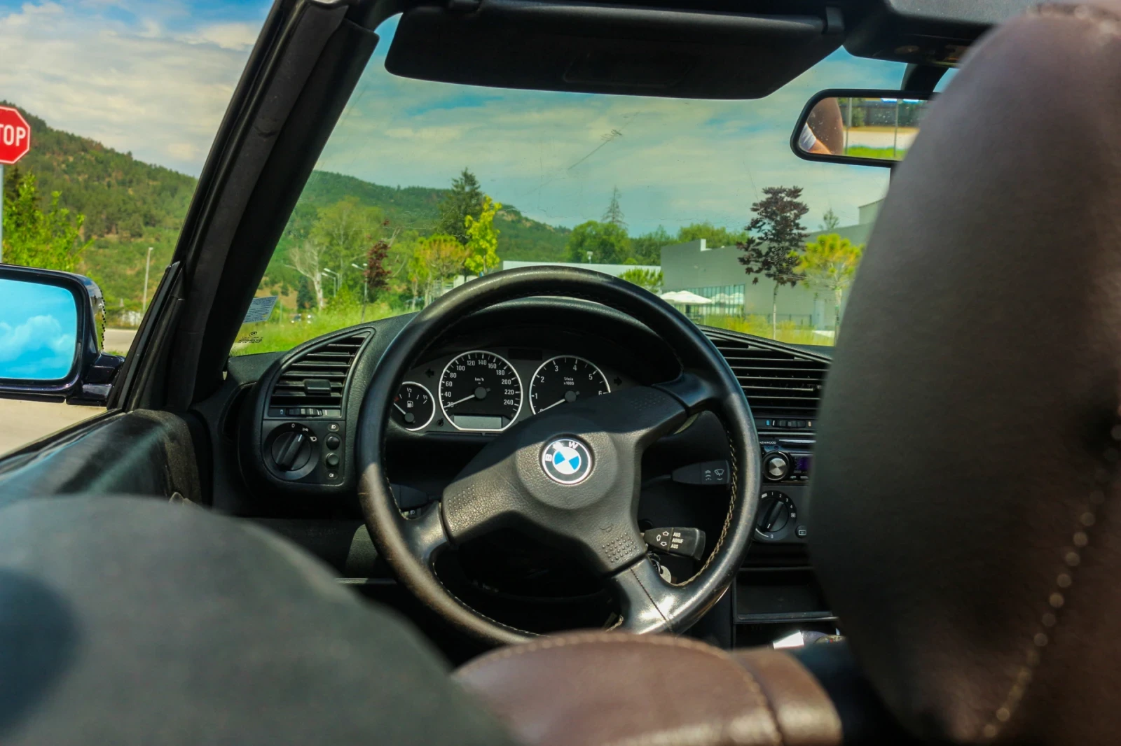BMW 318, снимка 7 - Автомобили и джипове - 55324384