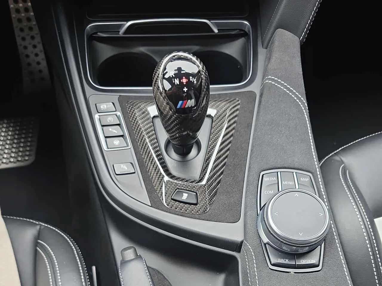 BMW M3 * CS Sedan * CARFAX * , снимка 9 - Автомобили и джипове - 56534701