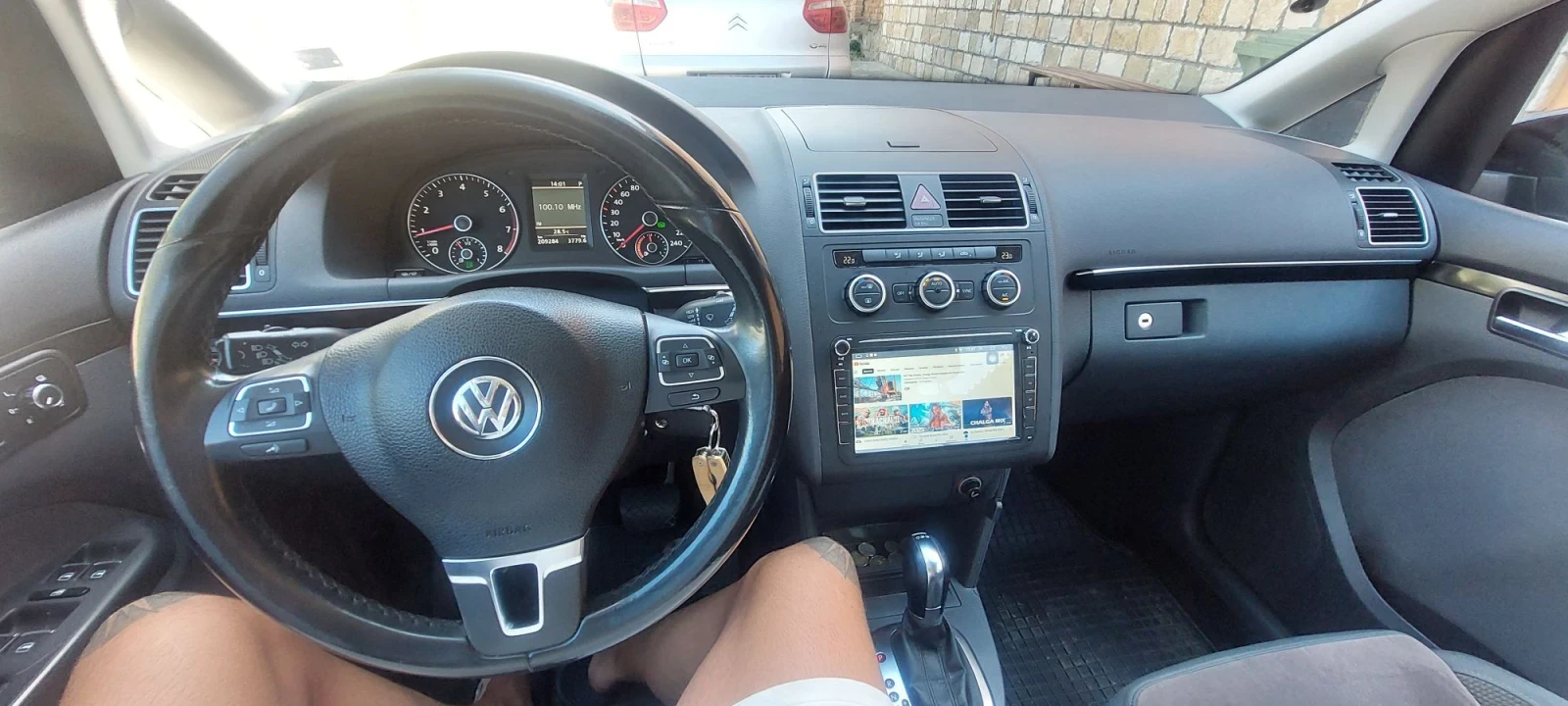 VW Touran Tsi ecofuel  фабричен Метан, снимка 12 - Автомобили и джипове - 56718928