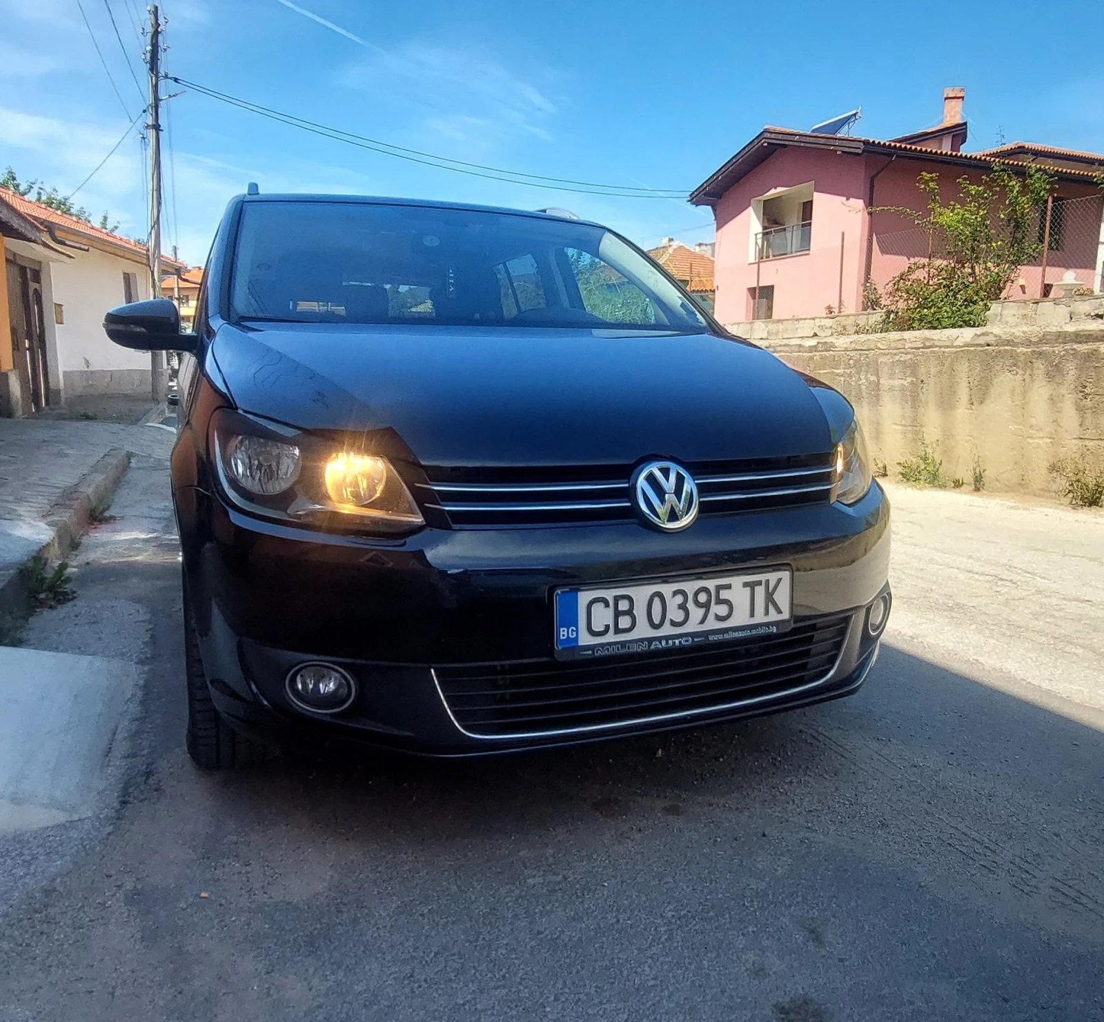 VW Touran Tsi ecofuel  фабричен Метан, снимка 4 - Автомобили и джипове - 56718928