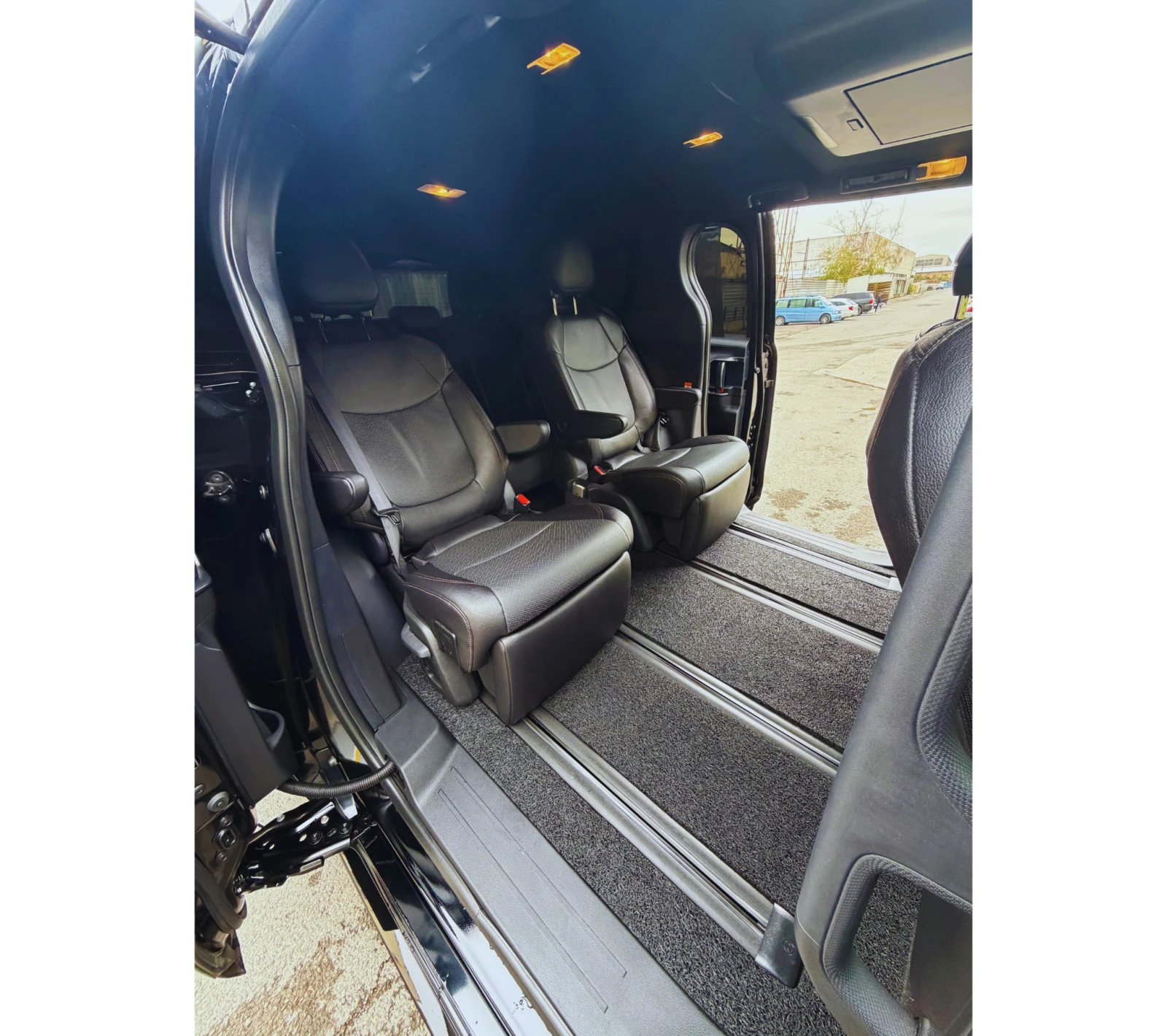 Toyota Sienna Limited, снимка 11 - Автомобили и джипове - 56735966