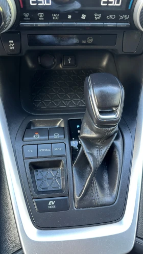 Toyota Rav4 Executive 2.5 Hybrid - 49990 лв. - 22591013 17