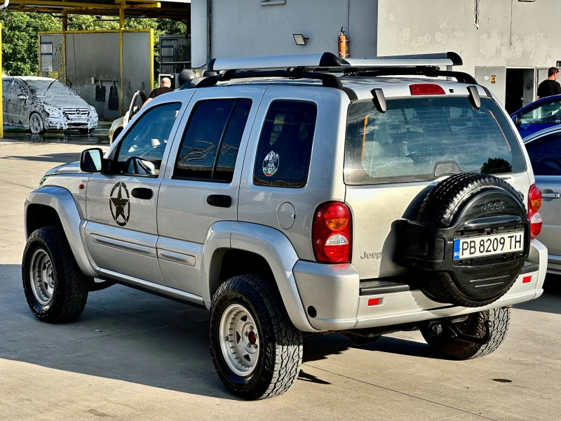 Jeep Cherokee 3.7 Бензин/Газ ОТЛИЧНО СЪСТОЯНИЕ КАПАРИРАН, снимка 3 - Автомобили и джипове - 46798712