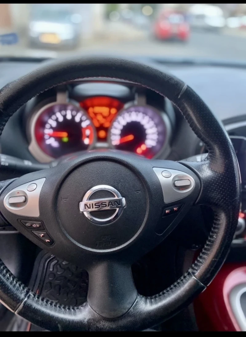 Nissan Juke, снимка 5 - Автомобили и джипове - 47549572