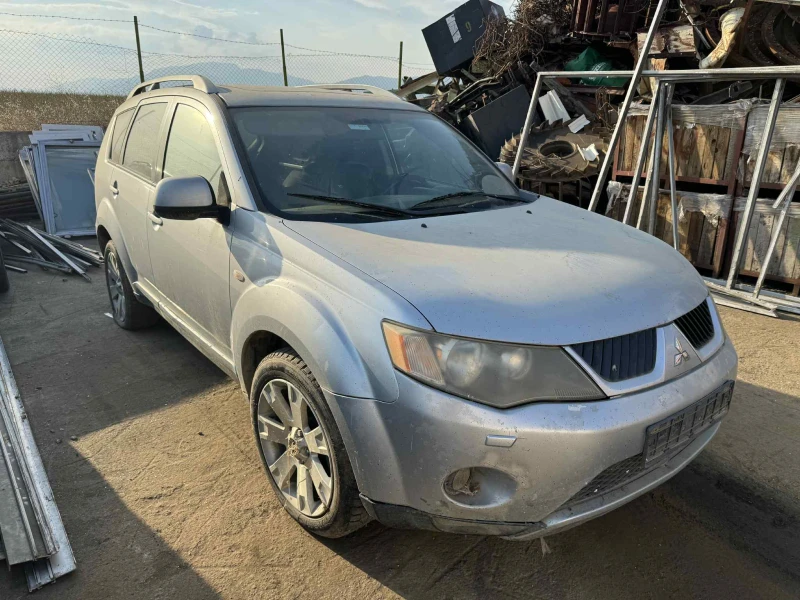 Mitsubishi Outlander 2.0, снимка 3 - Автомобили и джипове - 51680791
