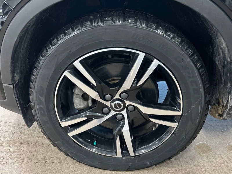 Volvo XC40 * Core * CARFAX * ПОДГРЕВ * СЛЕДЕНЕ НА ЛЕНТИ , снимка 12 - Автомобили и джипове - 53308434