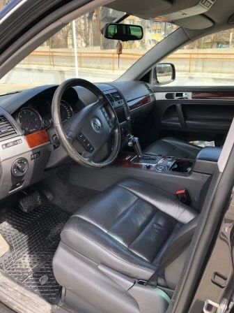 VW Touareg 3.0 TDI , снимка 10 - Автомобили и джипове - 49237053