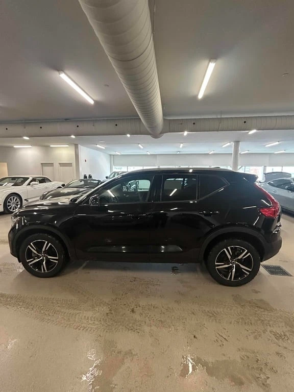 Volvo XC40 * Core * CARFAX * ПОДГРЕВ * СЛЕДЕНЕ НА ЛЕНТИ , снимка 2 - Автомобили и джипове - 53308434
