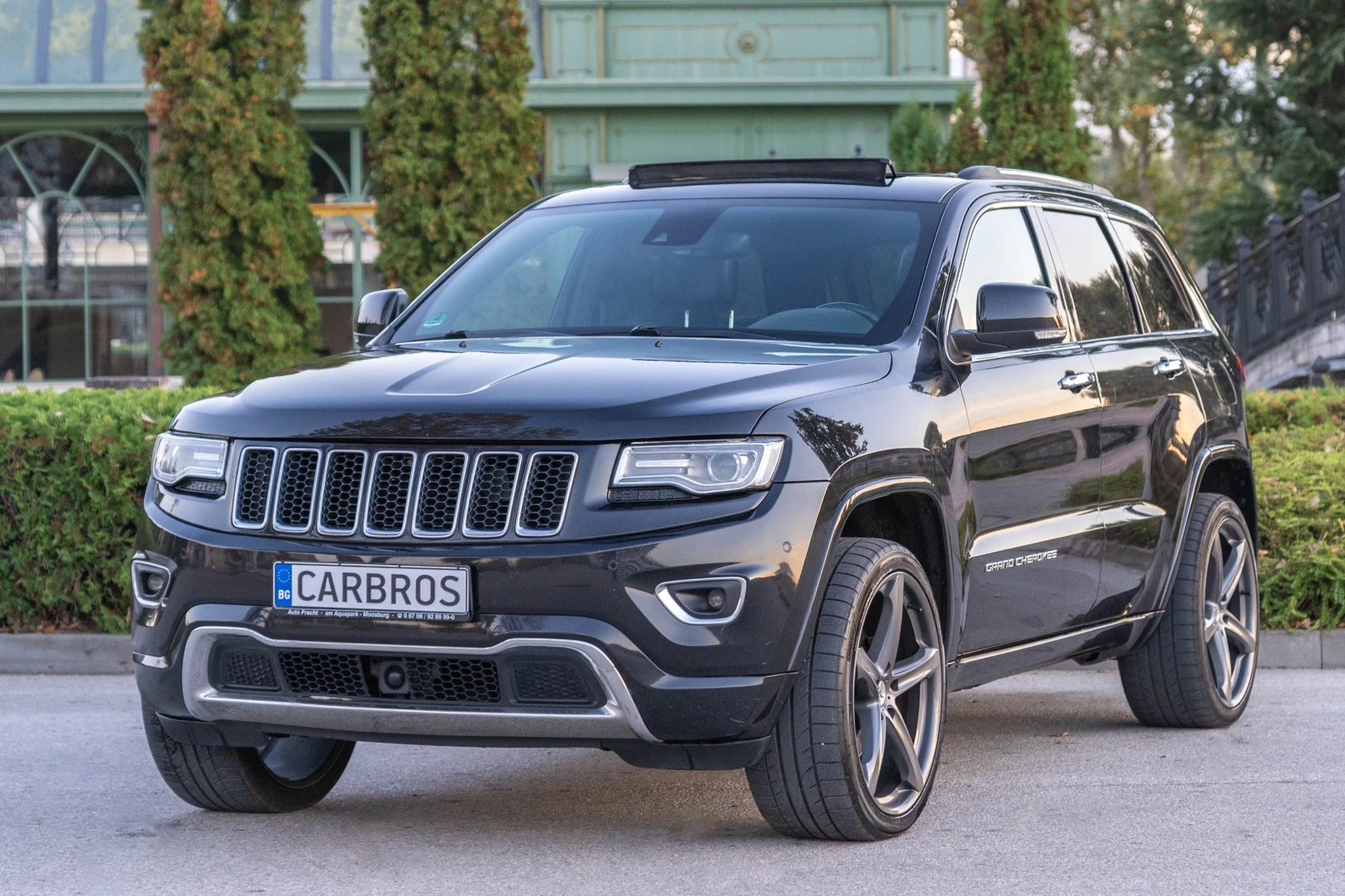 Jeep Grand cherokee 3. 0 CRDI 250 к. с. Overland  - изображение 3