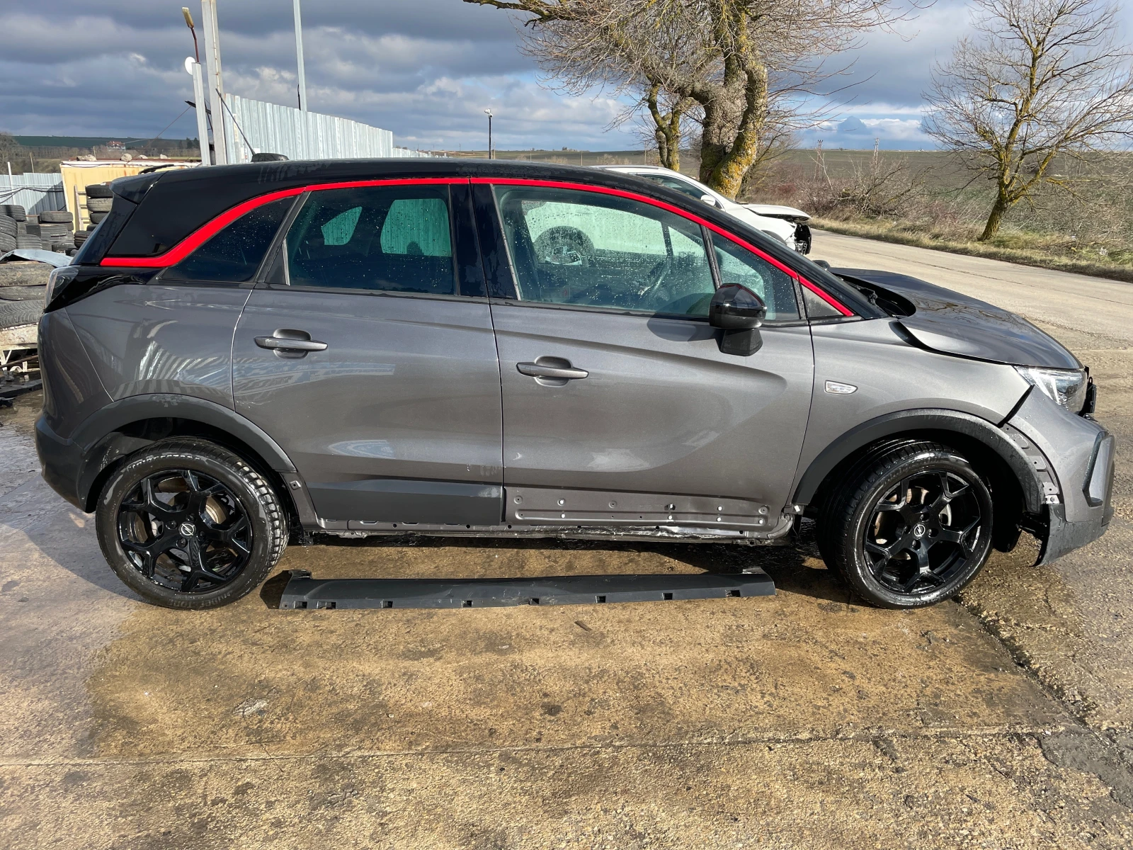 Opel Crossland X 1.2T - изображение 2