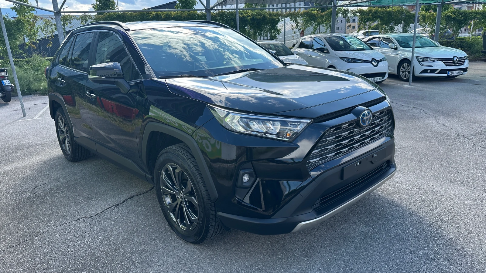 Toyota Rav4 Executive 2.5 Hybrid  - изображение 2