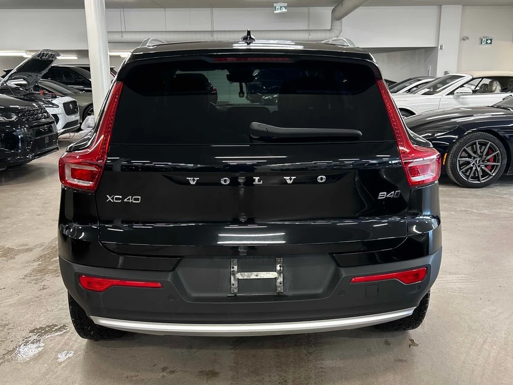 Volvo XC40 * Core * CARFAX * ПОДГРЕВ * СЛЕДЕНЕ НА ЛЕНТИ  - изображение 4