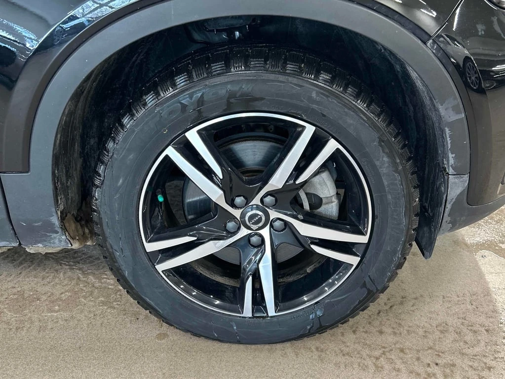 Volvo XC40 * Core * CARFAX * ПОДГРЕВ * СЛЕДЕНЕ НА ЛЕНТИ  - изображение 7