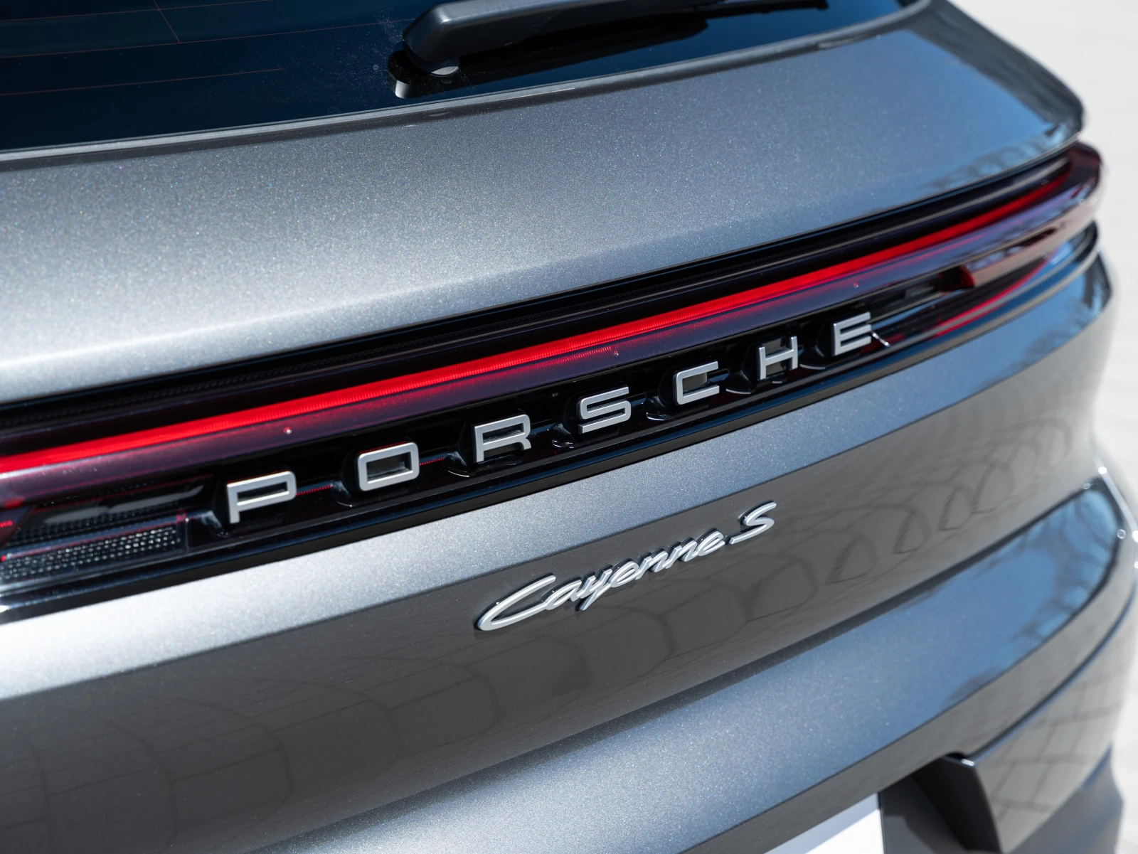 Porsche Cayenne S E-Hybrid, снимка 16 - Автомобили и джипове - 53944447