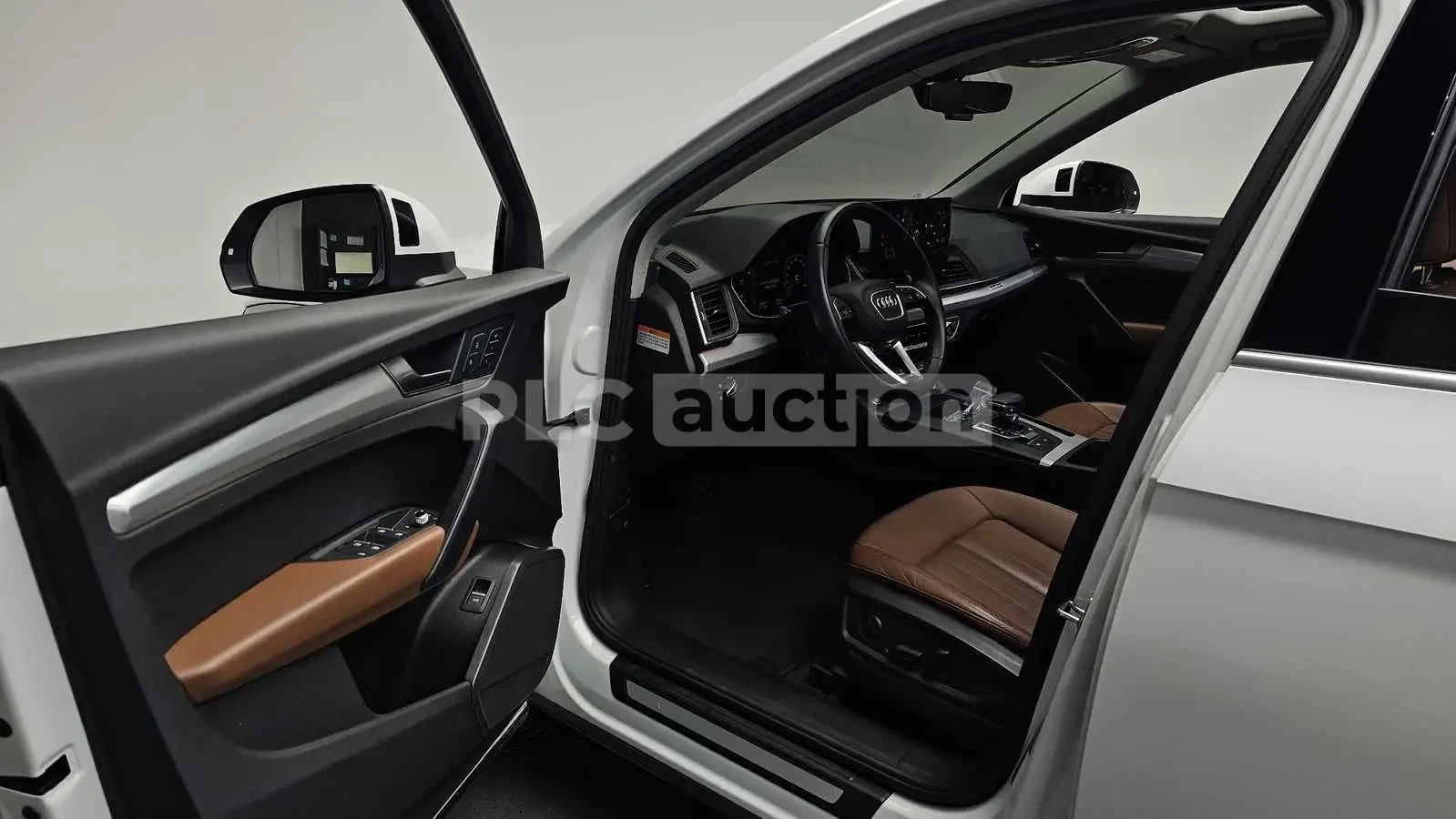 Audi Q5 ПОДГРЕВИ * ПАНО * KEYLESS * АВТОКРЕДИТ , снимка 10 - Автомобили и джипове - 55032924