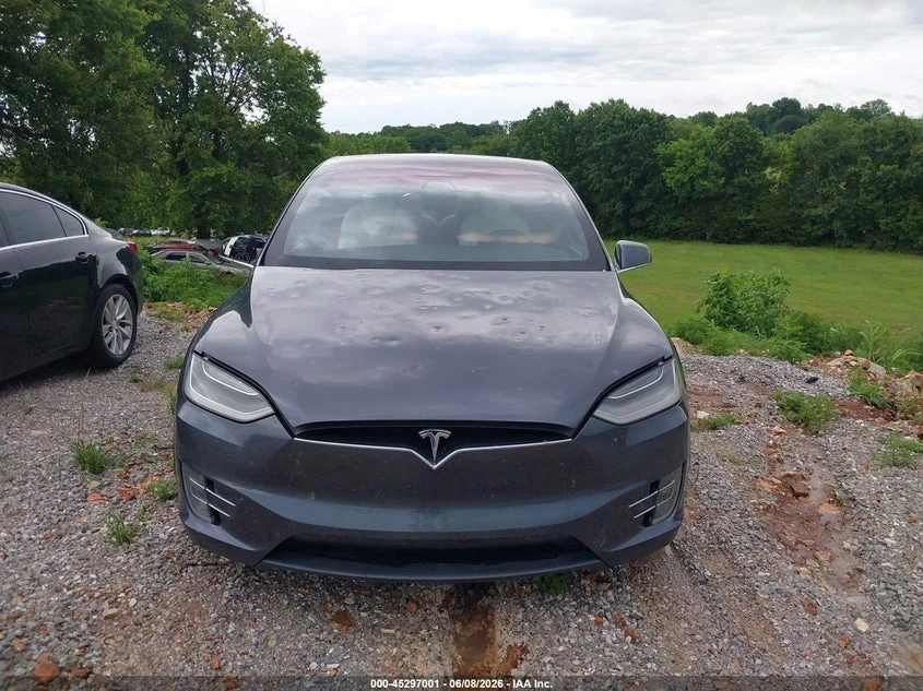 Tesla Model X Long Range Dual Motor All-Wheel Drive/Long Range P, снимка 11 - Автомобили и джипове - 55104211
