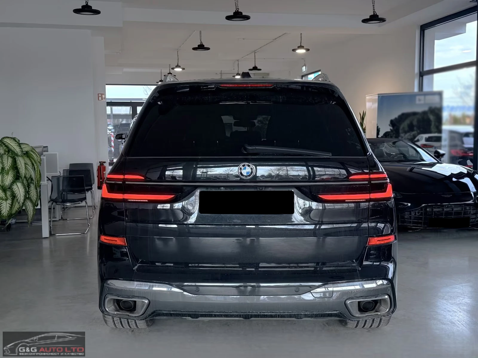 BMW X7 xDrive40d/352HP/M-SPORT/MASSAGE/PANO/360/HUD/529q, снимка 4 - Автомобили и джипове - 55403574