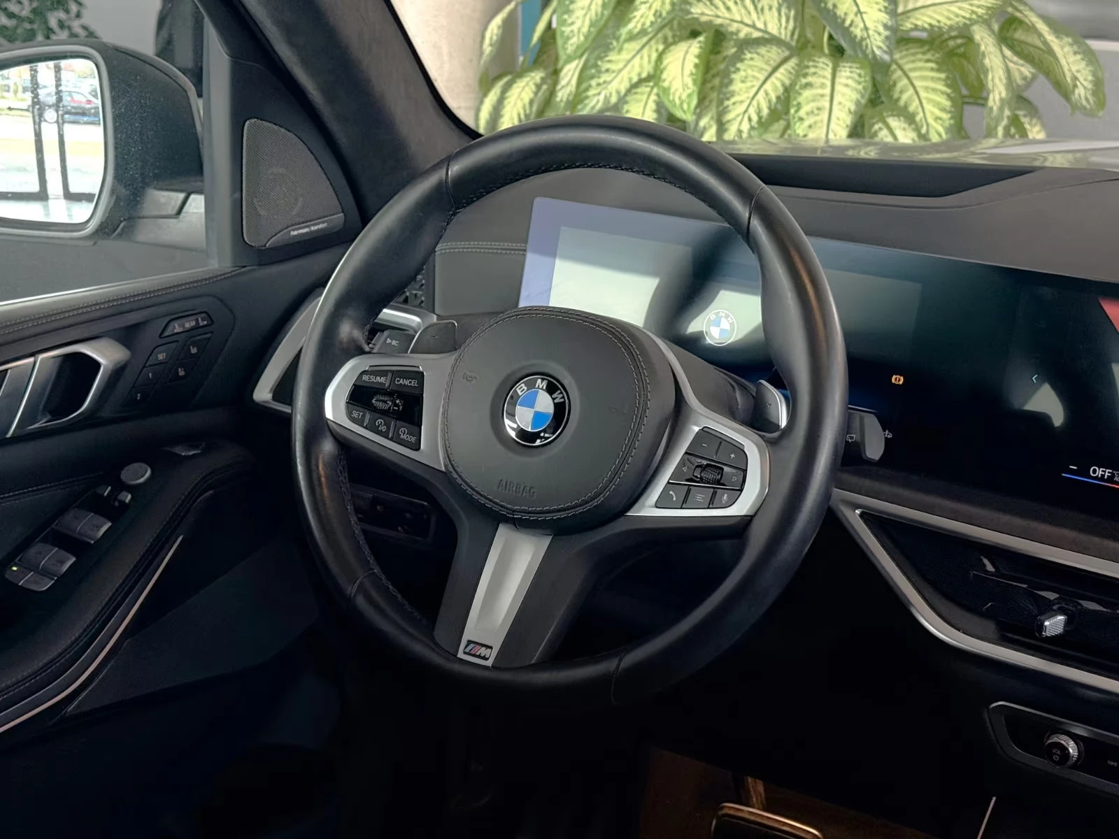 BMW X7 xDrive40d/352HP/M-SPORT/MASSAGE/PANO/360/HUD/529q, снимка 7 - Автомобили и джипове - 55403574