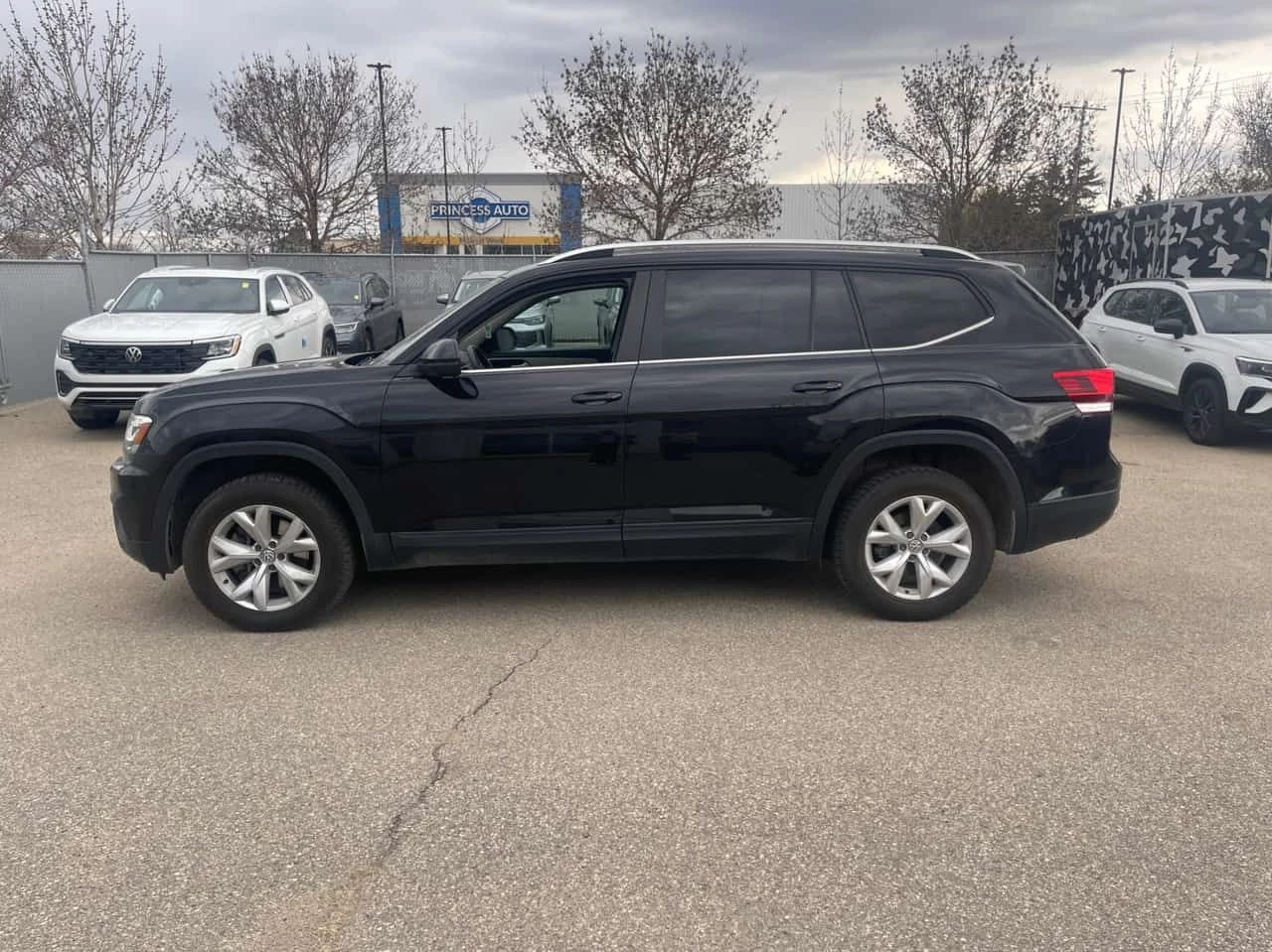 VW Atlas * Trendline * CARFAX * ОПЦИЯ ЗА ФИНАНСИРАНЕ , снимка 15 - Автомобили и джипове - 55590832