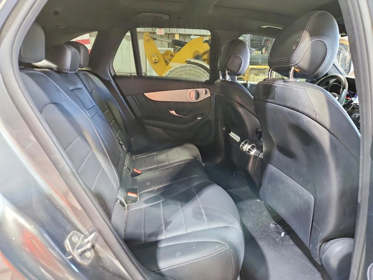 Mercedes-Benz GLC 300 4MATIC* BURMESTER* ПАНОРАМА* КАМЕРА* ПОДГРЕВ* , снимка 11 - Автомобили и джипове - 55722587