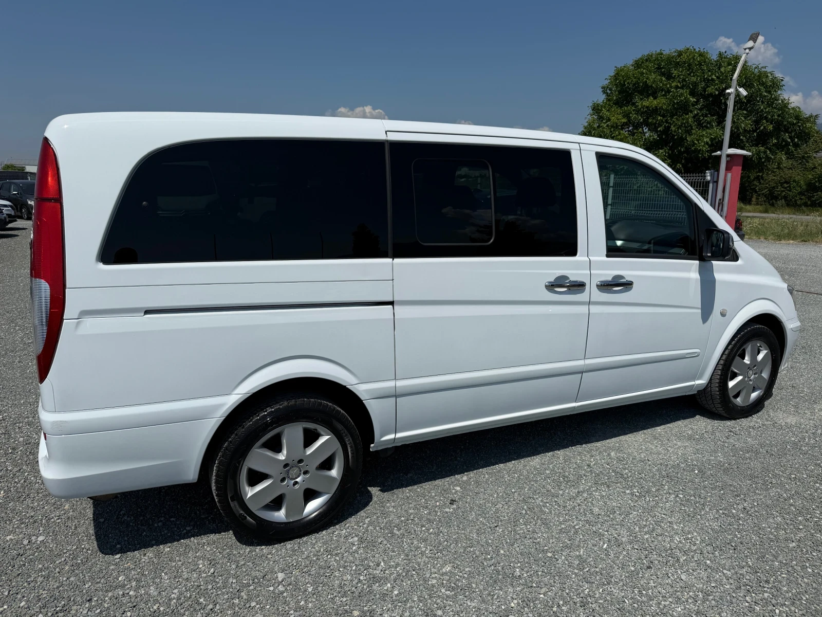 Mercedes-Benz Vito (KATO НОВА) - изображение 5