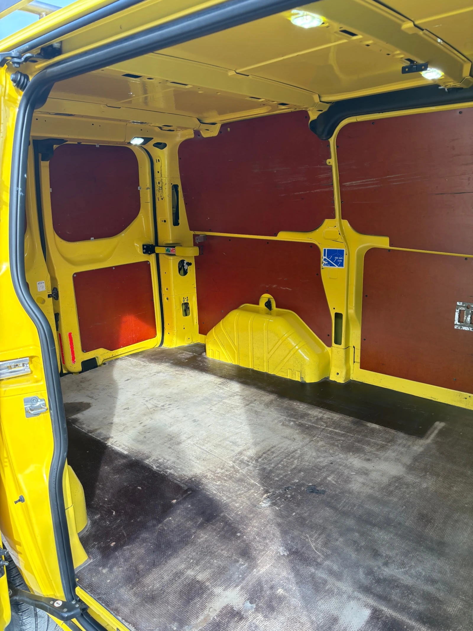 Ford Transit 2.2 - изображение 6