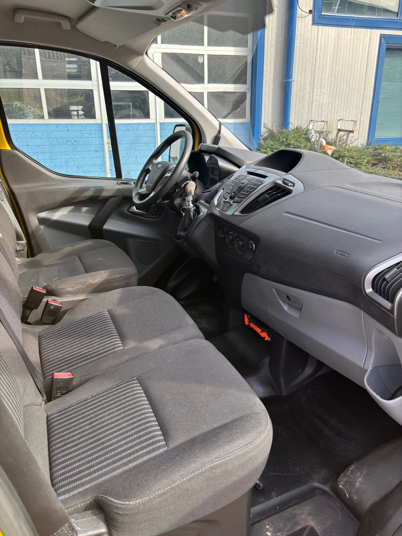 Ford Transit 2.2 - изображение 7