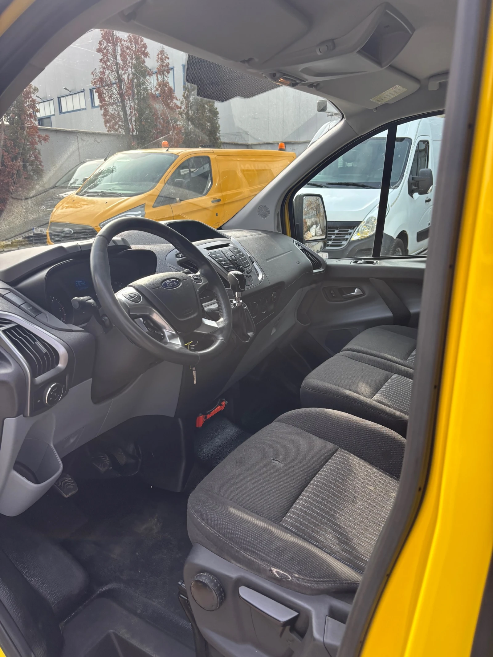 Ford Transit 2.2 - изображение 8