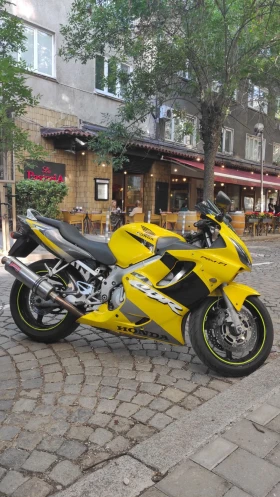 Honda Cbr F4i, снимка 1