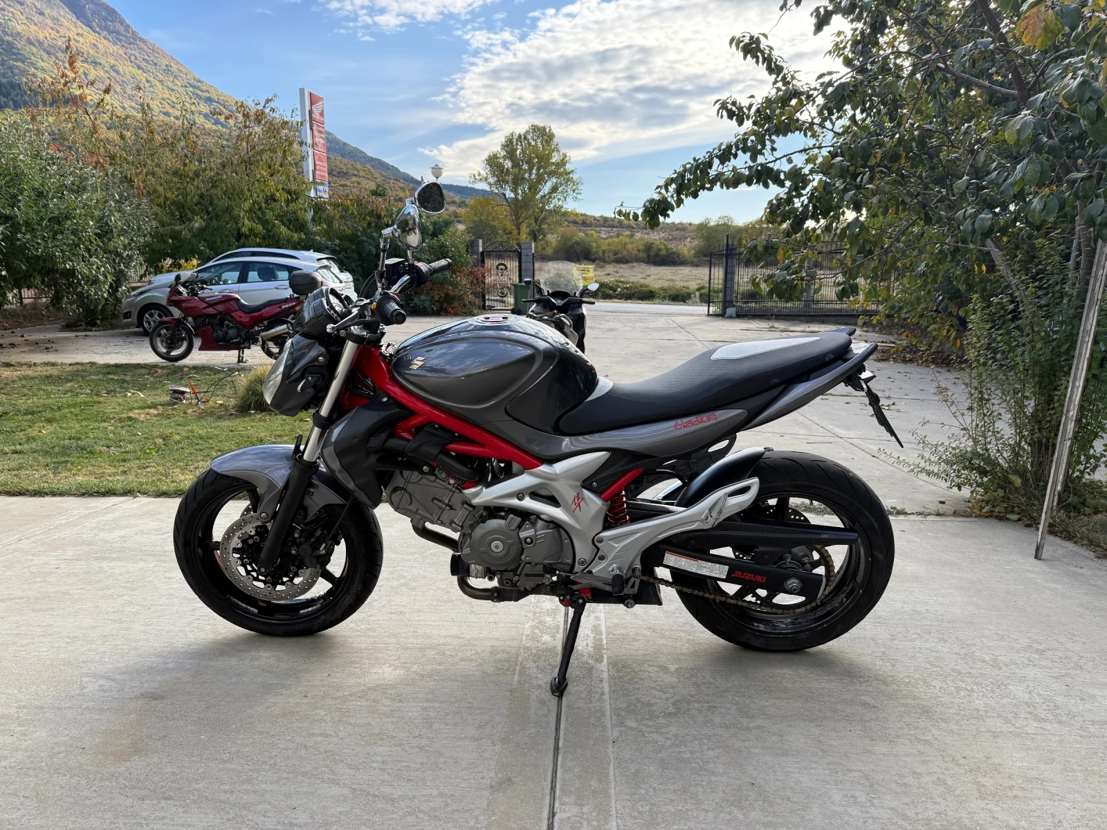 Suzuki Gladius 2010 , снимка 5 - Мотоциклети и мототехника - 56414678
