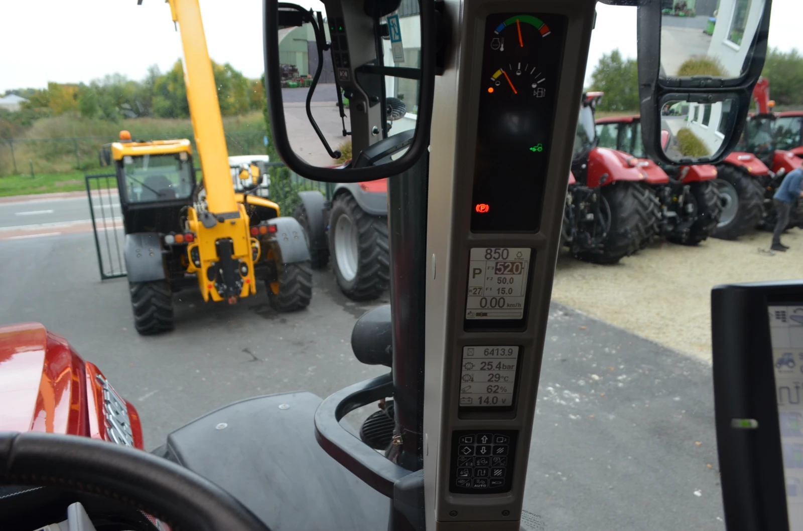 Трактор CASE IH Optum 300 CVX, снимка 11 - Селскостопанска техника - 56017649