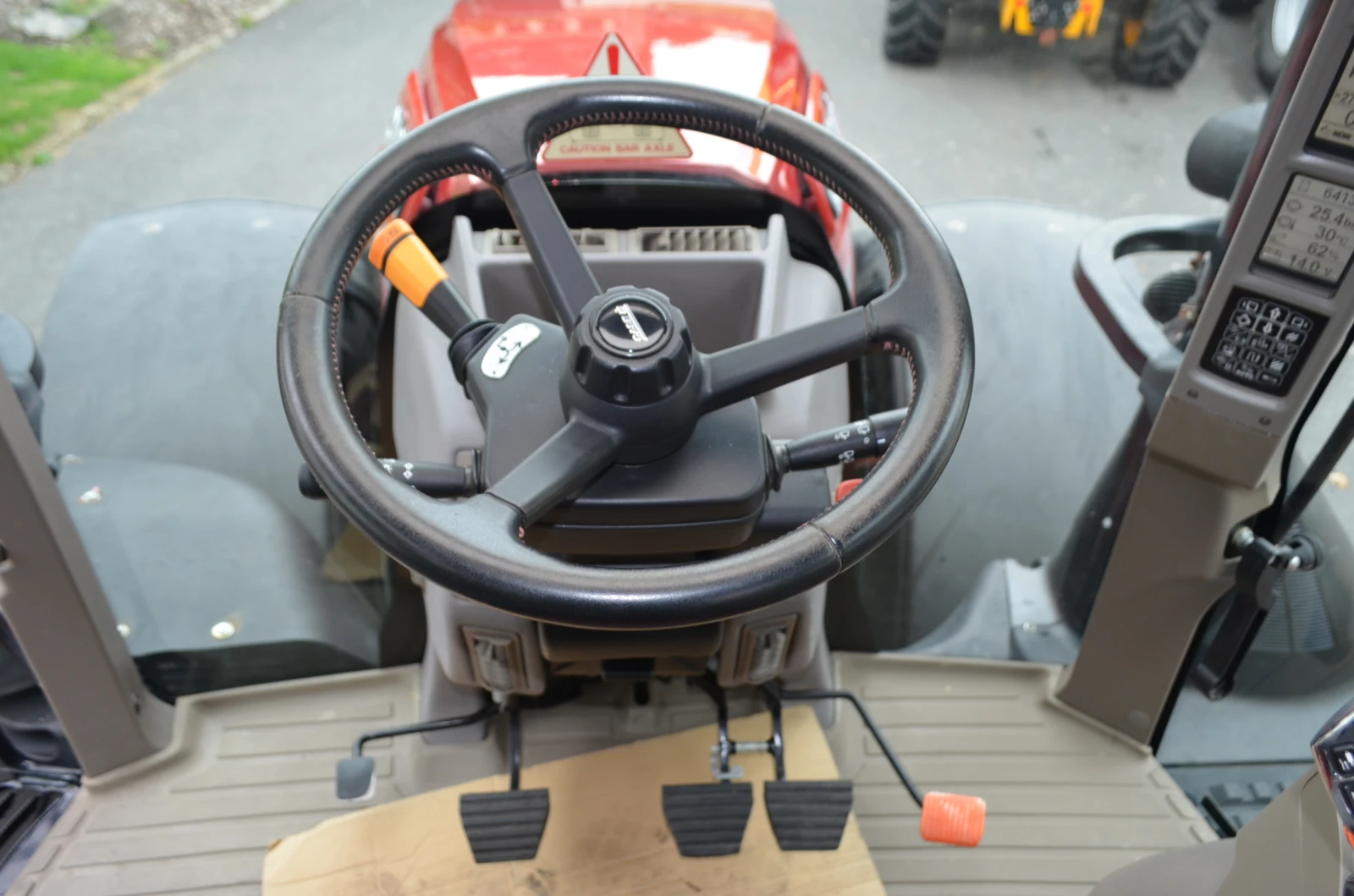 Трактор CASE IH Optum 300 CVX, снимка 13 - Селскостопанска техника - 56017649